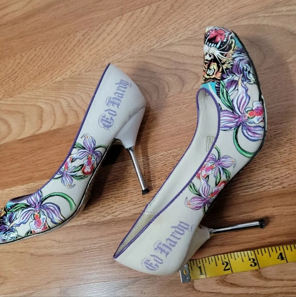 RARE Ed HARDY PUMPS VINTAGE  SIZE US 7 Christian Audigier Designer Canvas - Picture 3 of 12